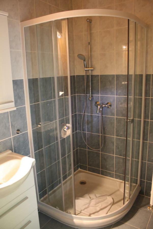 Kedvenc Vendeghaz Hotell Miskolc Eksteriør bilde