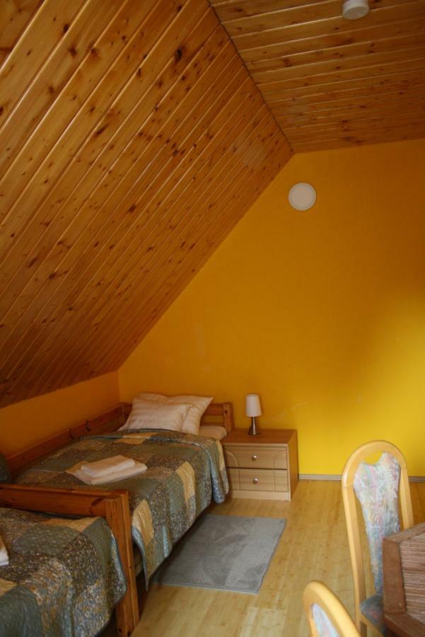 Kedvenc Vendeghaz Hotell Miskolc Eksteriør bilde