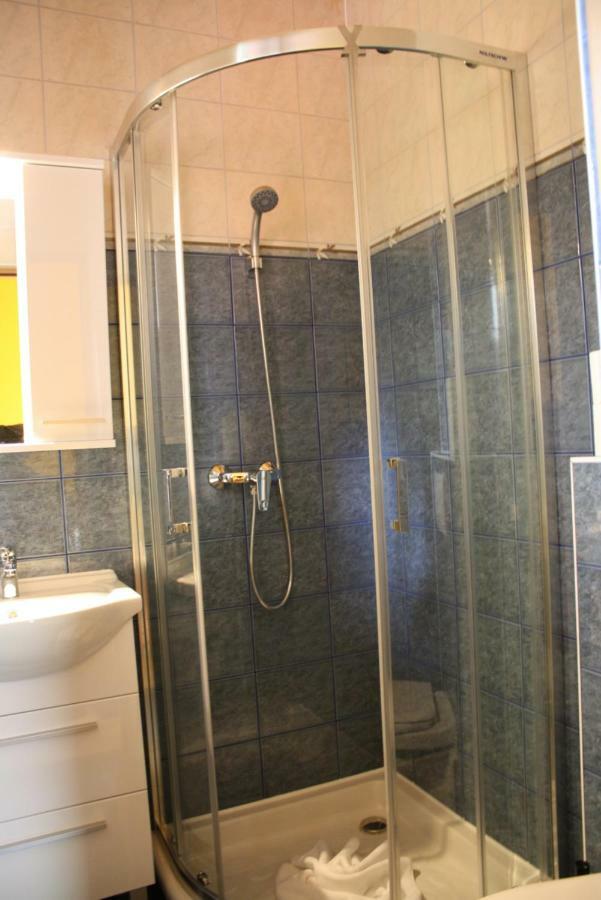 Kedvenc Vendeghaz Hotell Miskolc Eksteriør bilde